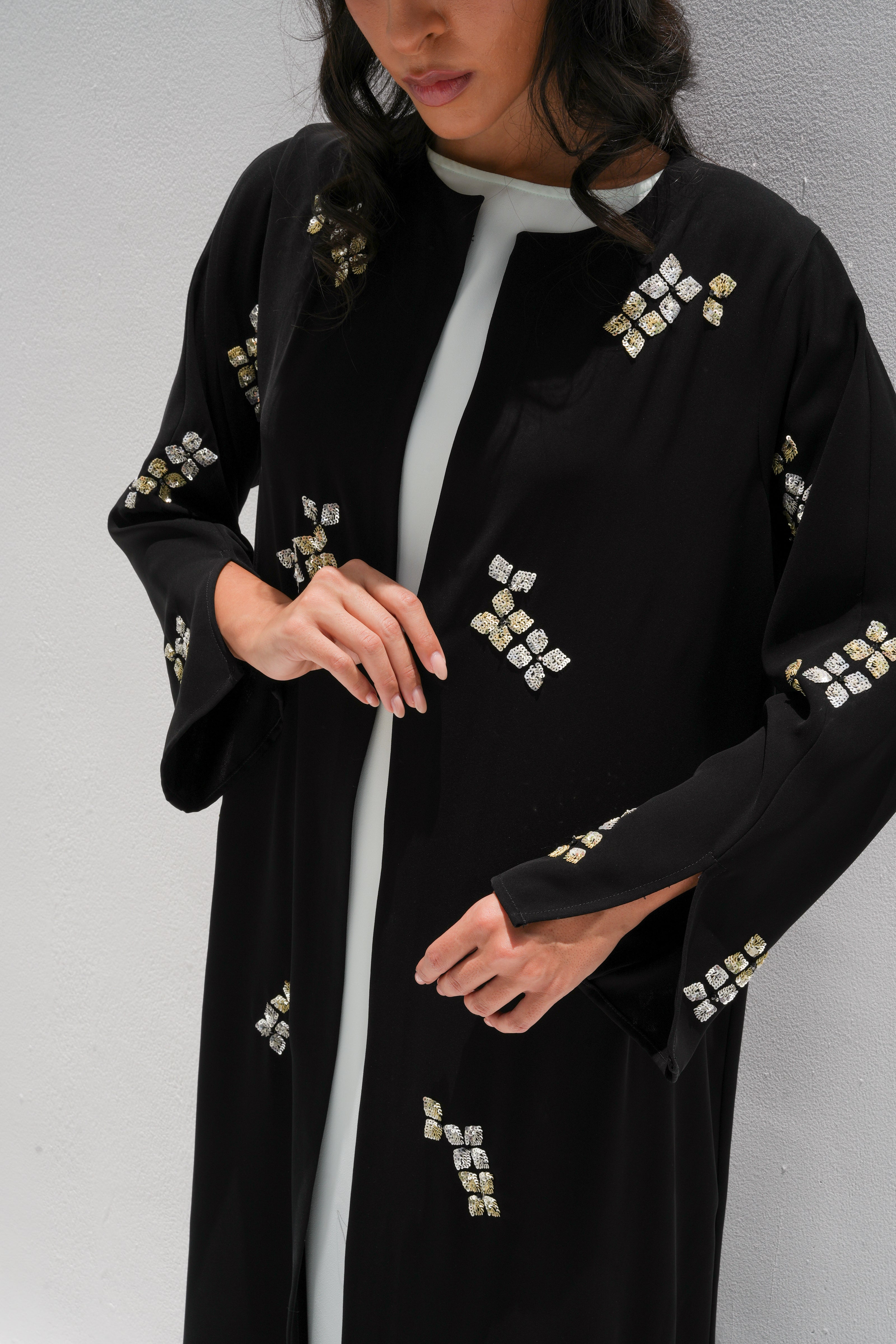 ZAY CREPE BLACK ABAYA -R285